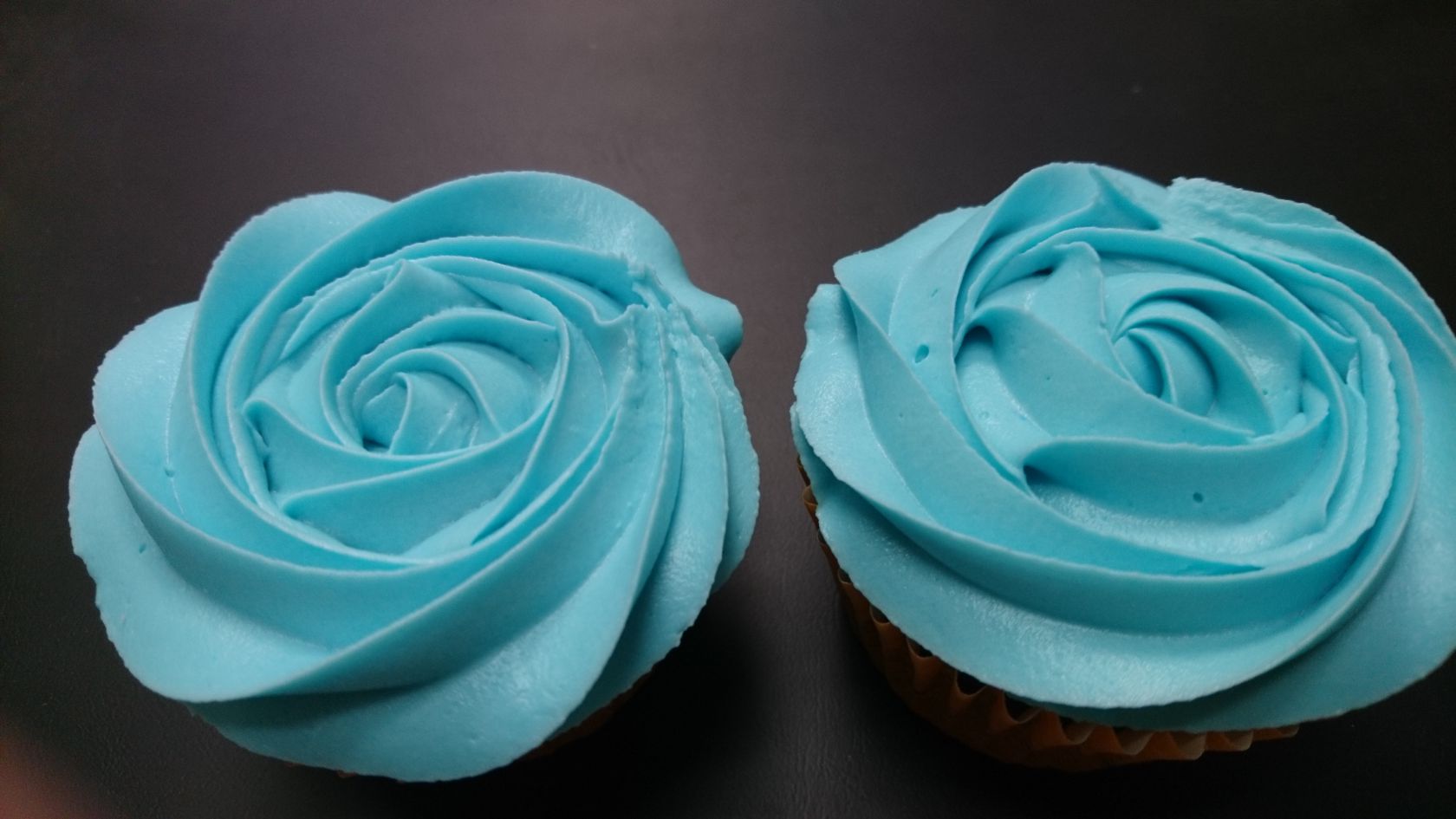 Thomas the Baker Forget-Me-Not cupcakes for Alzheimer's Society